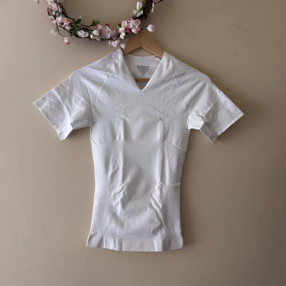 SPANX Men's Zoned Performance White V-Neck Under Shirt size XL (46-48) NWT